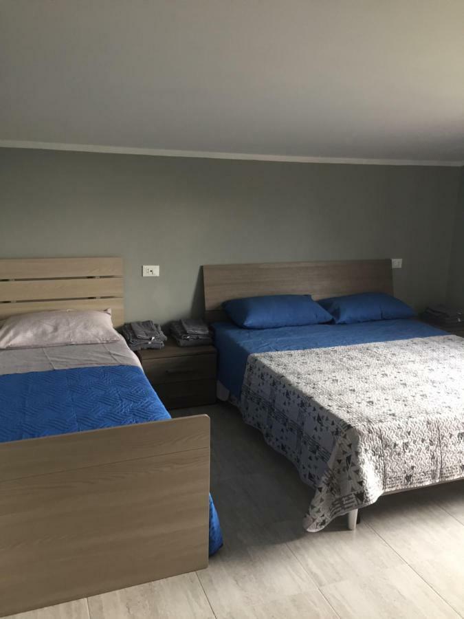 Albergo "Da Gigi" Челано Екстер'єр фото